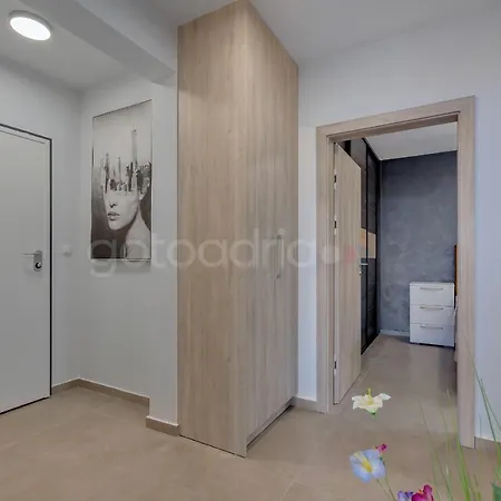 Luxury Seaview Luki - Free Parking * Макарска