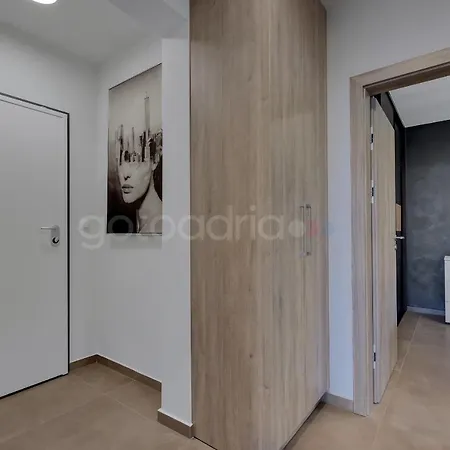 Luxury Seaview Luki - Free Parking Апартаменты *