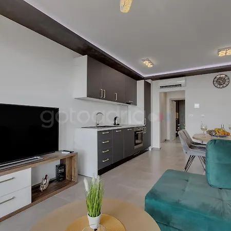 Luxury Seaview Luki - Free Parking Apartment Makarska